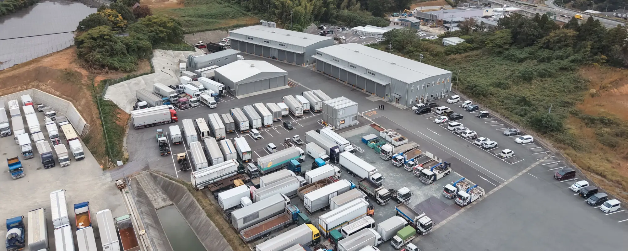 写真：工場の外観